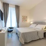 Stylish Four Bedrooms Apartment - Florence Center